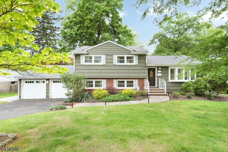Property Photo:  73 Seminole Ave  NJ 07470 
