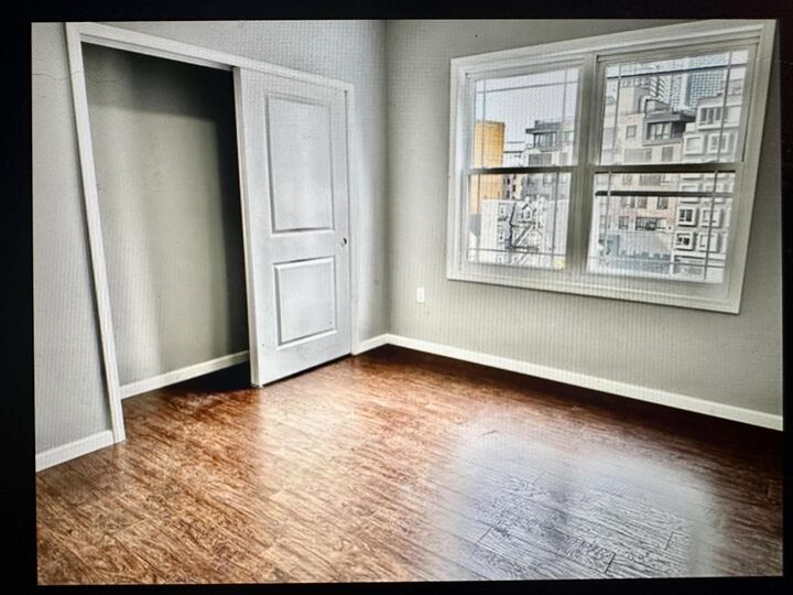 Property Photo:  40 Vroom St 2A  NJ 07306 