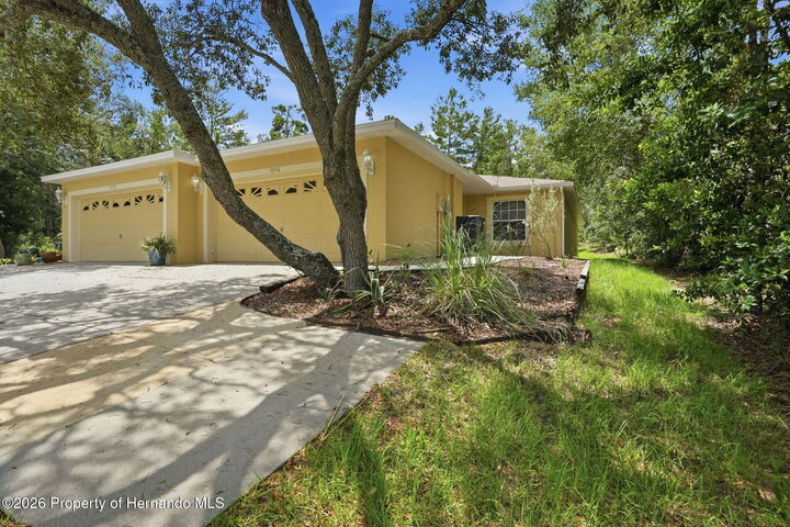 Property Photo: 5356 W Oak Park Boulevard FL 34446