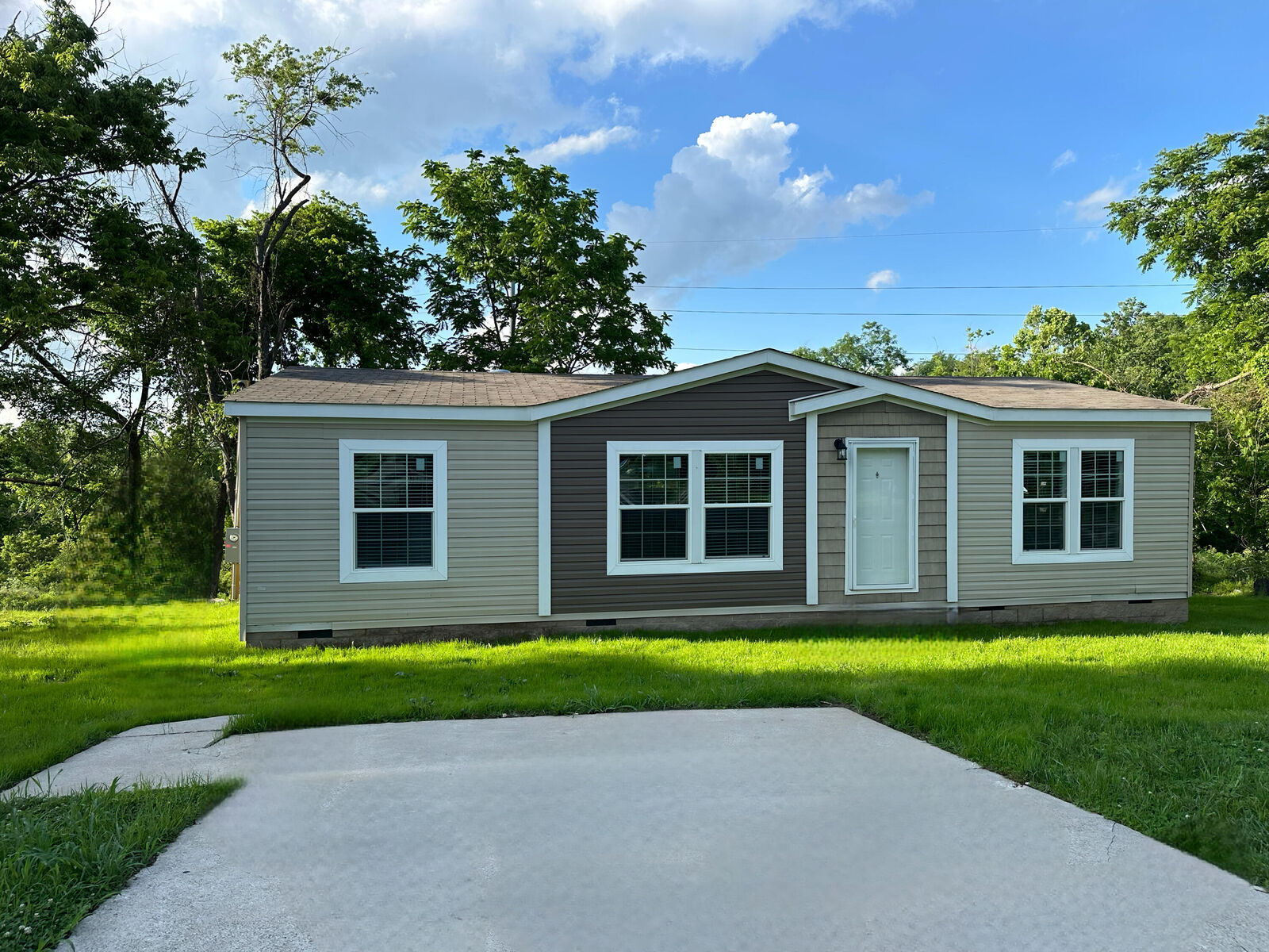 Property Photo:  310 Kaye Street  KY 40403 