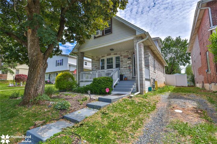 Property Photo:  734 E Tioga Street  PA 18103 