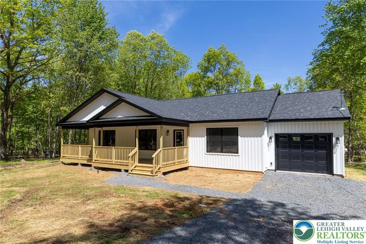 Property Photo:  103 Burnshaw Lane  PA 18210 