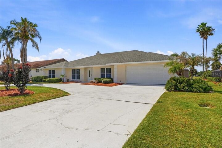 Property Photo: 4144 Staffordshire Drive FL 33809