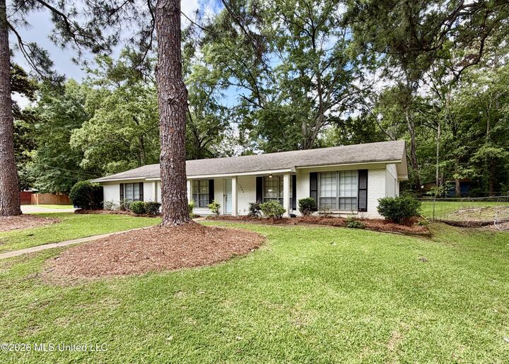Property Photo:  1602 Tanglewood Drive  MS 39056 