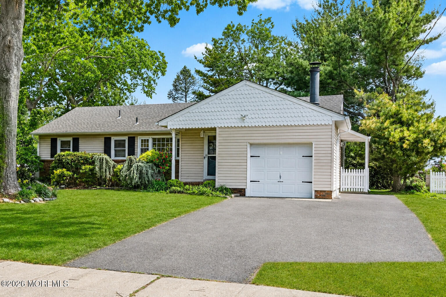 Property Photo:  90 Oak Hill Drive  NJ 08753 