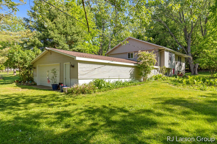 Property Photo:  1027 Blue Star Highway  MI 49090 
