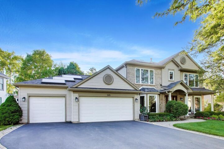 Property Photo: 845 Saugatuck Trail IL 60061
