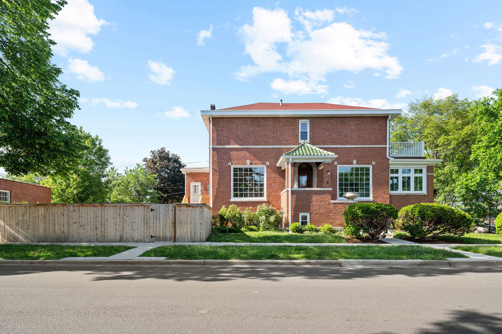 Property Photo: 5100 N Long Avenue IL 60630
