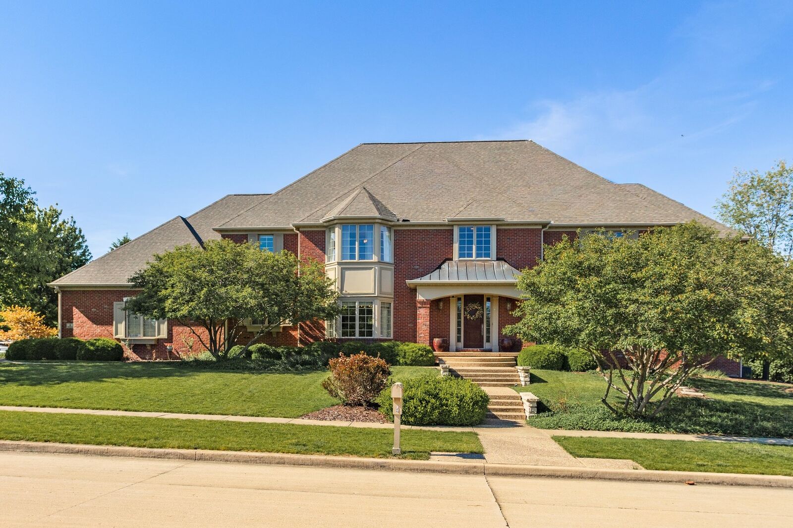 Property Photo:  4 Bohrer Court  IL 61704 