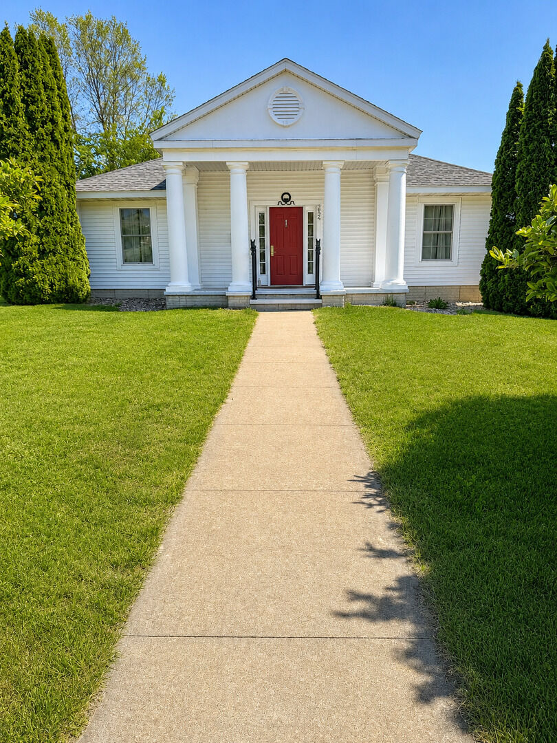 Property Photo:  354 19th Place  IA 52732 