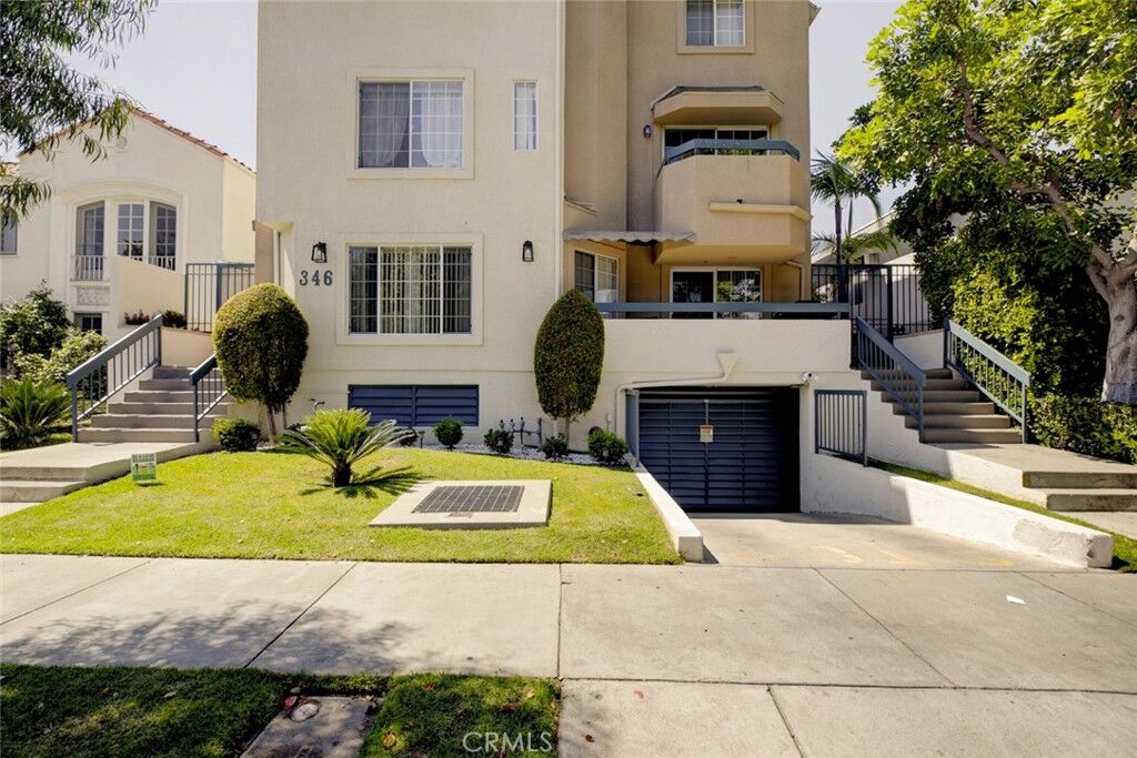 Property Photo: 346 W Wilson 7 CA 91203