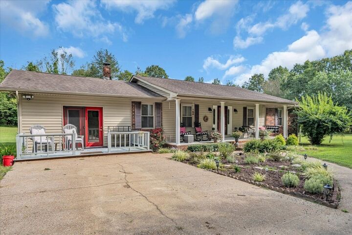 Property Photo:  161 Brown Ln  TN 37387 
