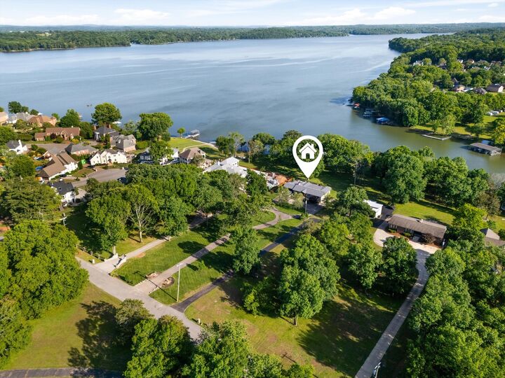 Property Photo:  179 Snug Harbor Dr  TN 37075 
