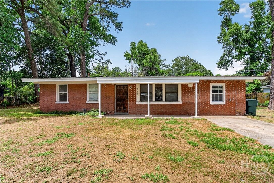 Property Photo: 416 Cranman Drive GA 31406