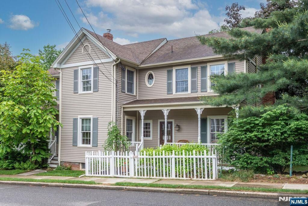 Property Photo:  66 Hillside Avenue  NJ 07432 