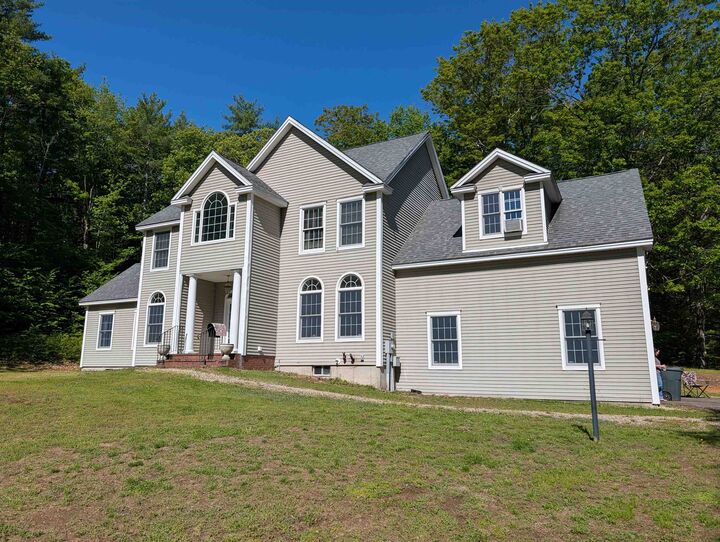 Property Photo:  8 Stone Farm Road  NH 03825-0000 