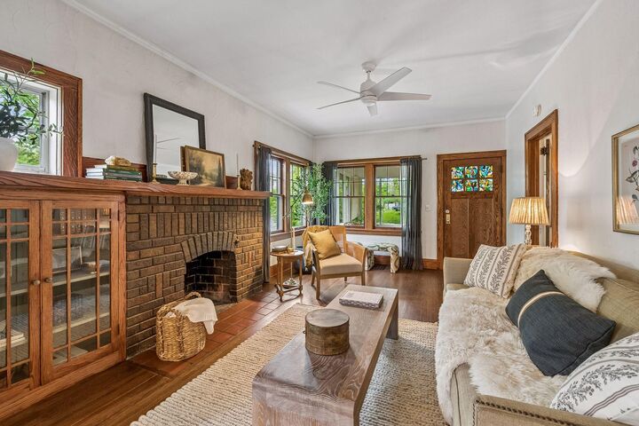 Property Photo:  4200 Oakland Avenue  MN 55407 