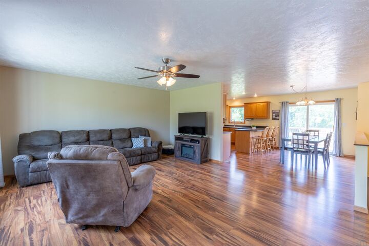 Property Photo:  32213 Indigo Rd  IA 51024 