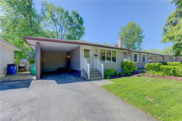 Property Photo: 527 Fallingbrook Drive ON N2L 4N2