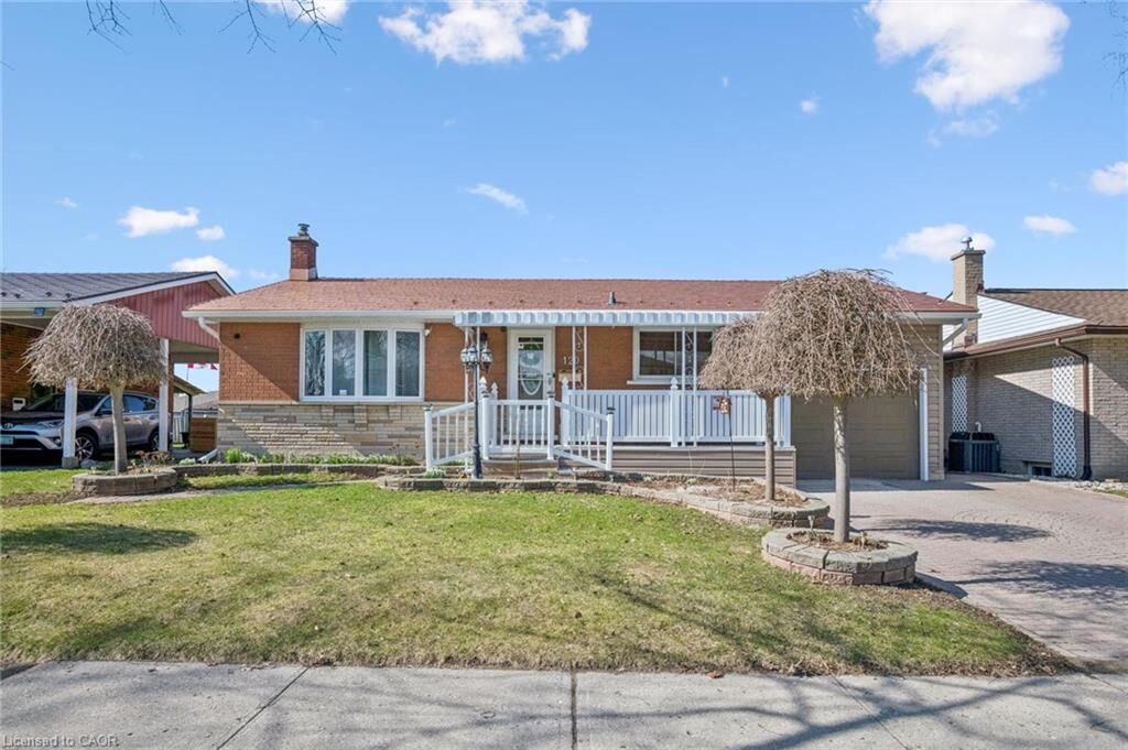 Property Photo:  120 Lorraine Avenue  ON N2B 2N2 