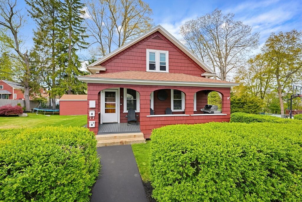 Property Photo: 8 Elton St MA 01604