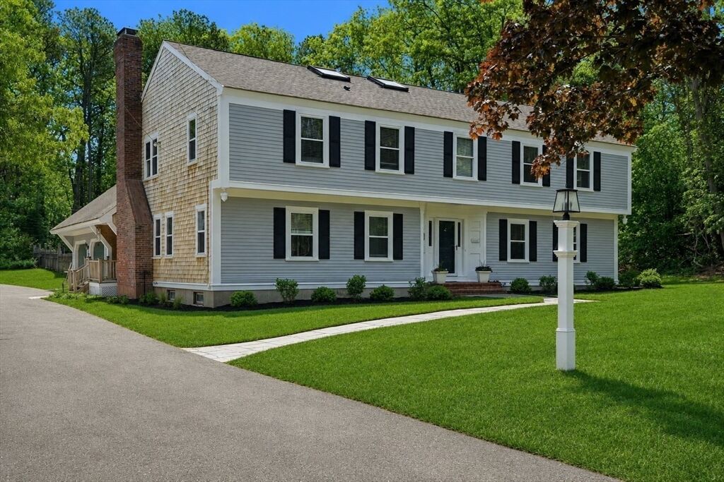 Property Photo:  11 Winding Way  MA 02360 