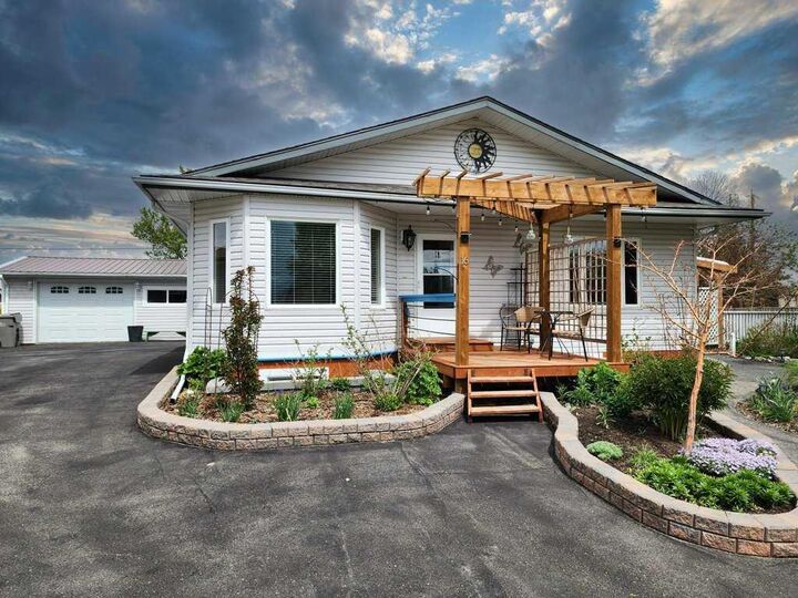 Property Photo: 16 Mountview Place AB T0L 1A0