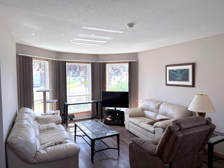 Property Photo: 12 Clearwater Crescent AB T0A 2C1
