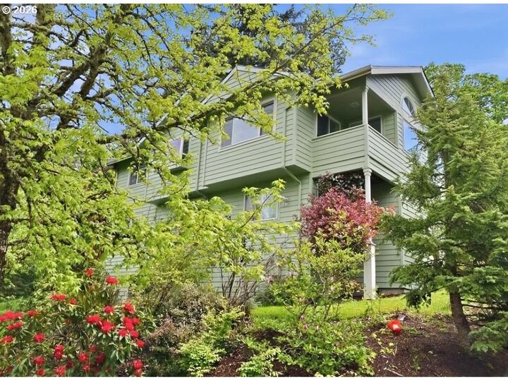 Property Photo: 2533 Moon Mountain Dr OR 97403
