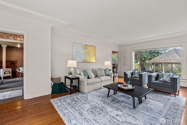 Property Photo: 1875 E Hamlin Street WA 98112