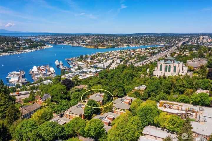 Property Photo:  1188  Harvard Avenue E 4  WA 98102 
