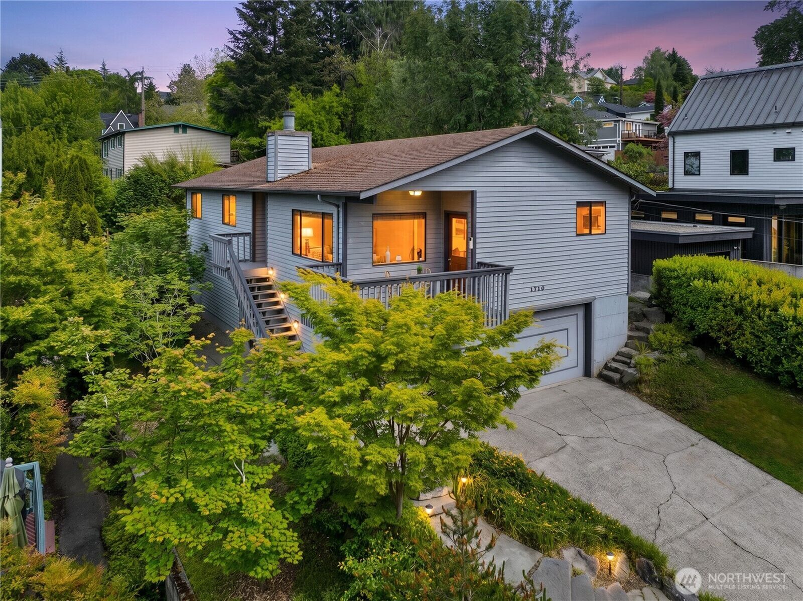 Property Photo:  1710  30th Avenue  WA 98122 