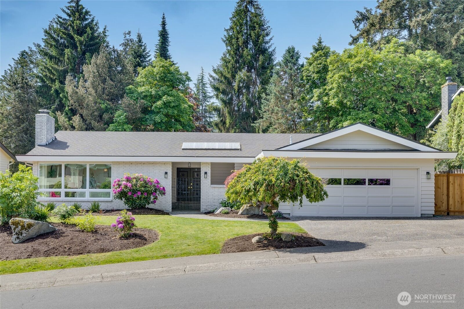 Property Photo:  9111 NE 192nd Place  WA 98011 