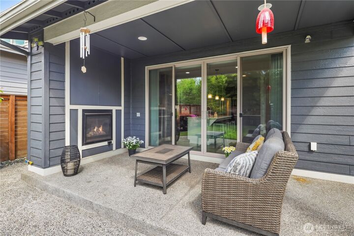 Property Photo:  14622  199th Avenue E  WA 98391 