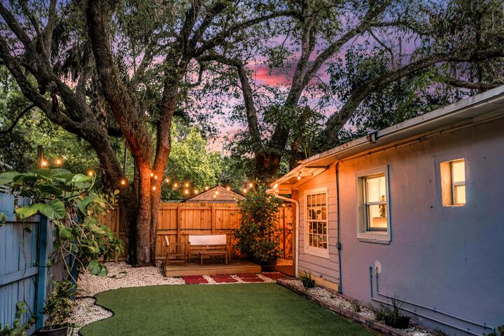 Property Photo: 312 SW 12th Avenue FL 33312