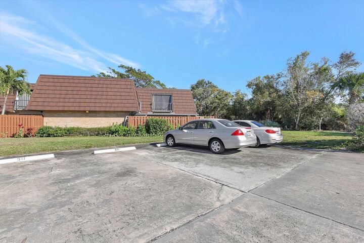 Property Photo:  5852 SE Riverboat Drive 321  FL 34997 