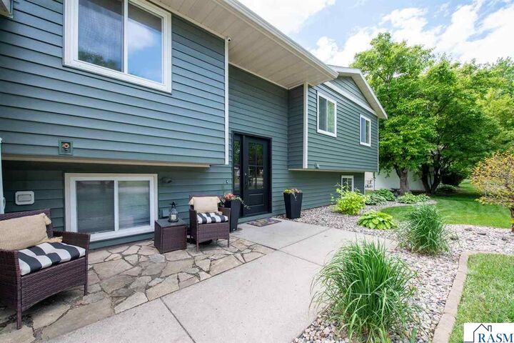 Property Photo: 1603 Nottingham Drive MN 56003