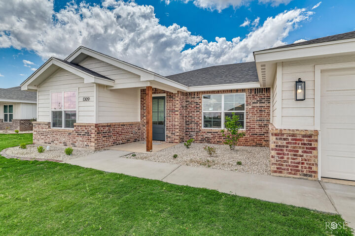 Property Photo:  1309 Johnny Lane  TX 76905 