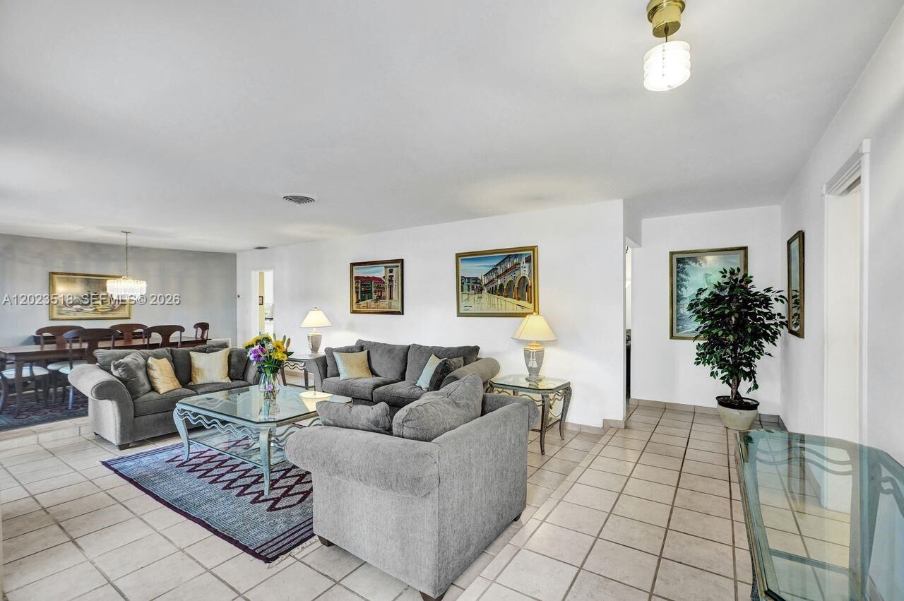 Property Photo:  8521 SW 86th Ct  FL 33143 