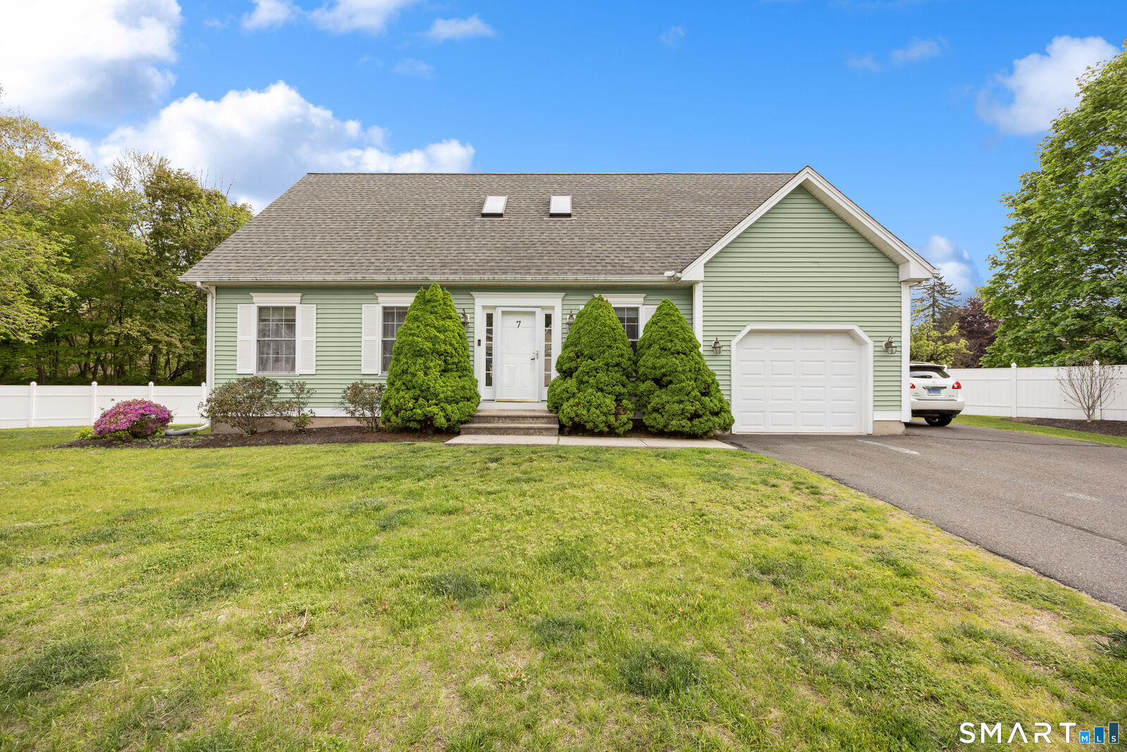 Property Photo:  600 Main Street 7  CT 06489 