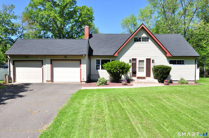 Property Photo:  65 Seminole Circle  CT 06117 