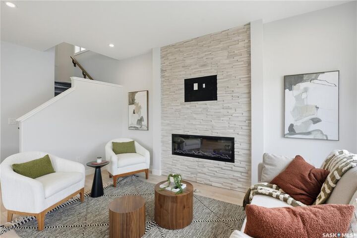 Property Photo: 426 Leskiw Bend SK S7V 2A6
