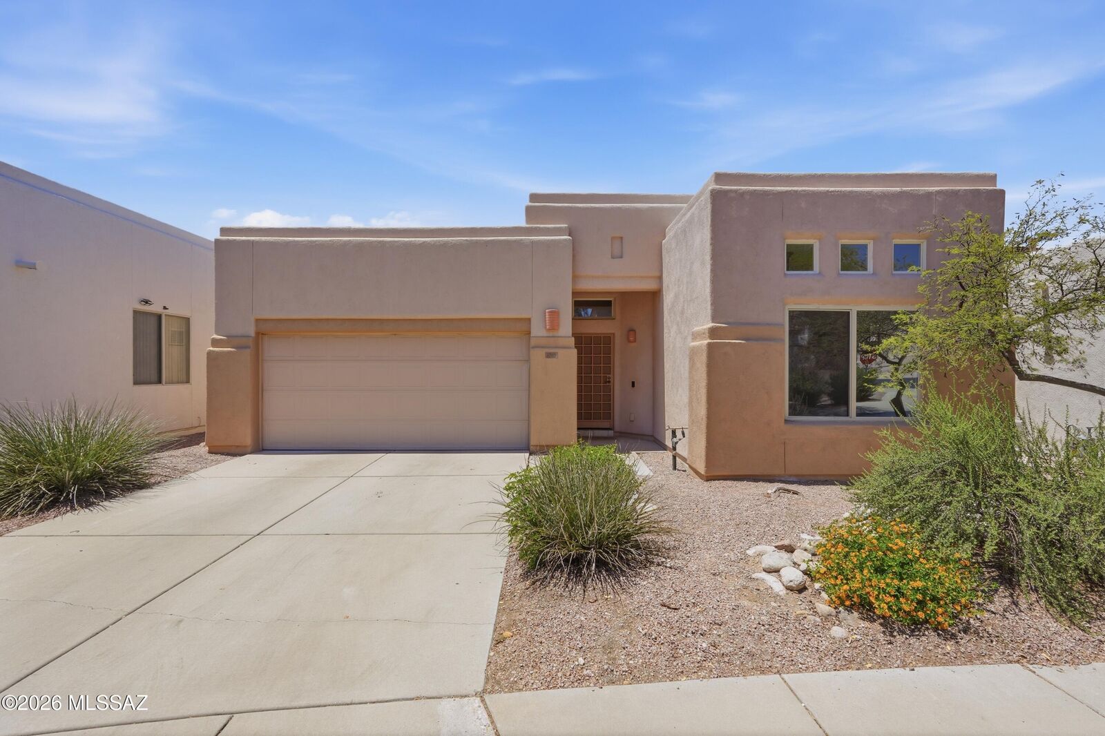 Property Photo: 6353 N Camino De Cabaluna AZ 85704