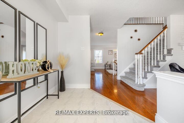 Property Photo: 10 Snowden Avenue ON L4M 7H3