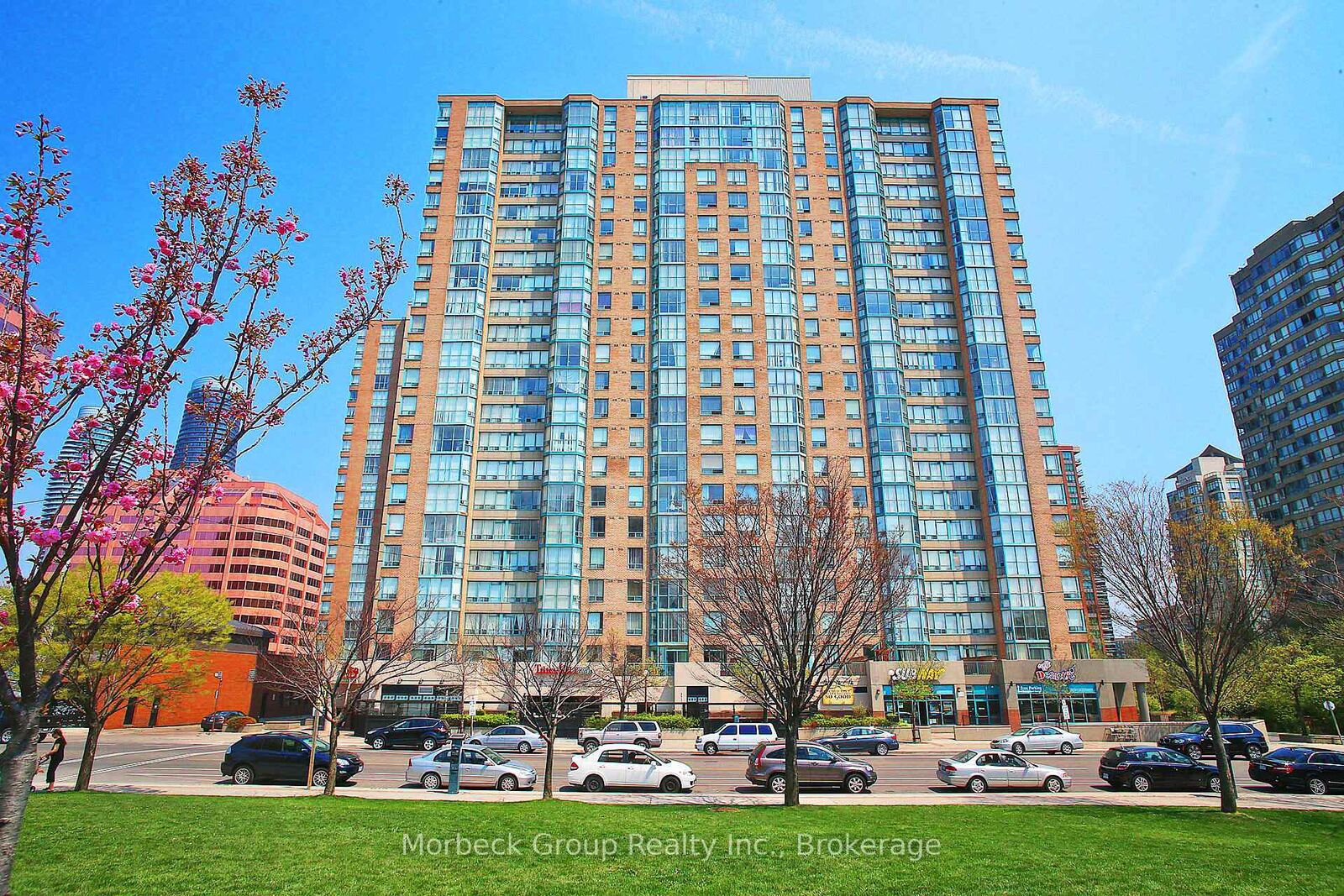 Property Photo: 285 Enfield Place 1901 ON L5B 3Y6