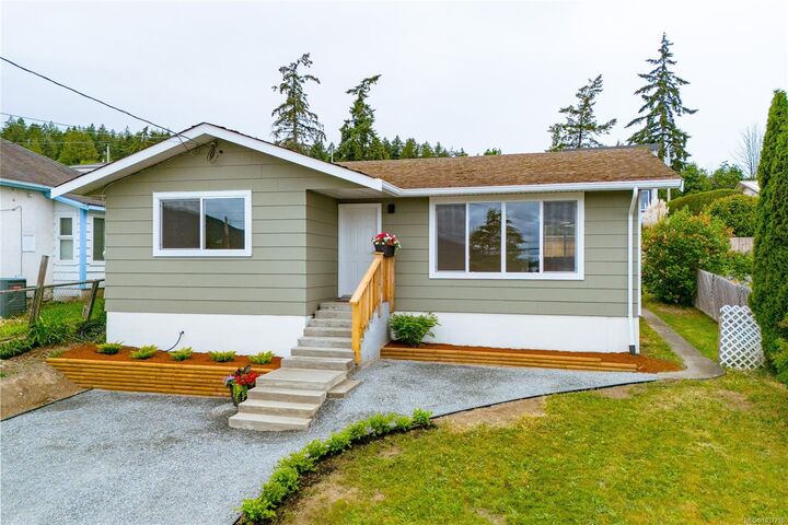 Property Photo: 8082 York Ave BC V0R 1R0