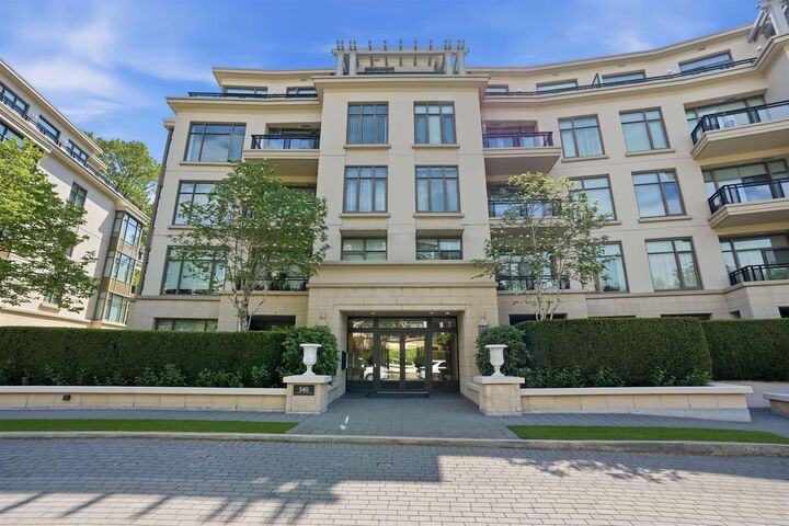 540 Waters Edge Crescent 203 — photo 1