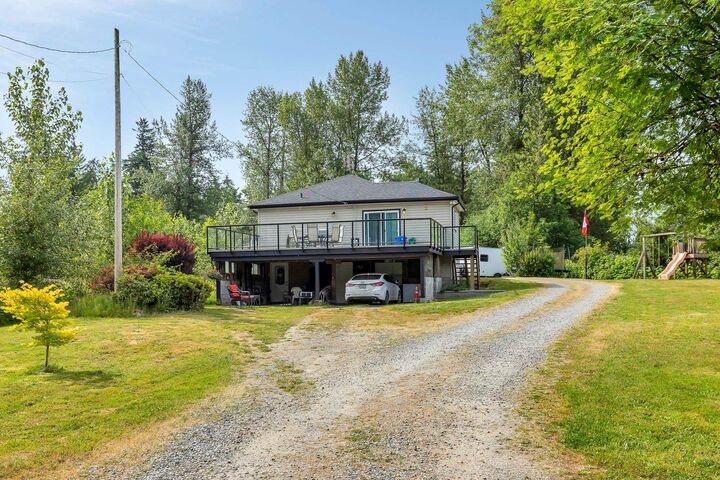 Property Photo: 33506 Ihles Avenue BC V2V 6Y1
