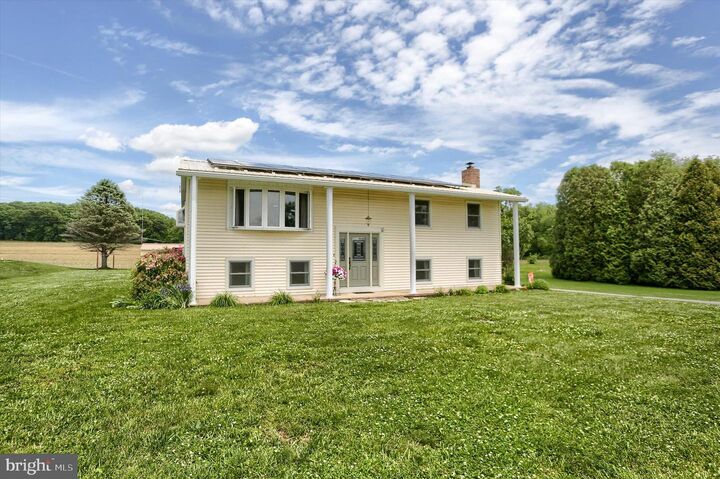 Property Photo:  95 Pawnee Lane  PA 17032 