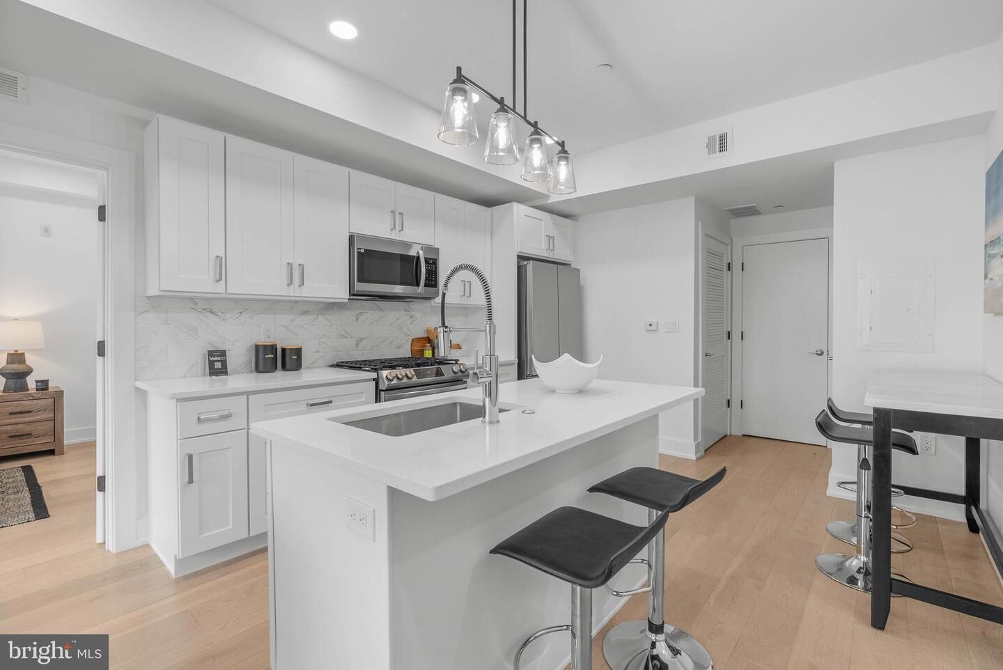 Property Photo:  950 N 2nd Street Unit 3A  PA 19123 